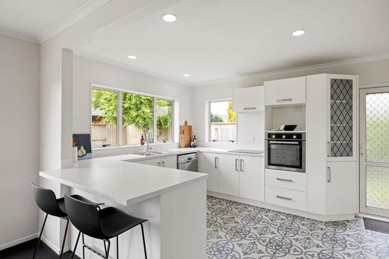 Photo of property in 2 Maahutaupeke Place, St Andrews, Hamilton, 3200