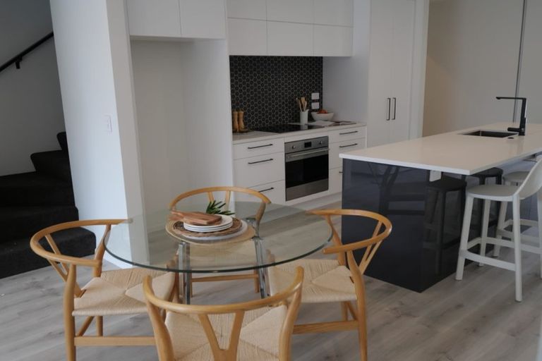 Photo of property in 4 Hoiho Road, Pukekohe, 2120