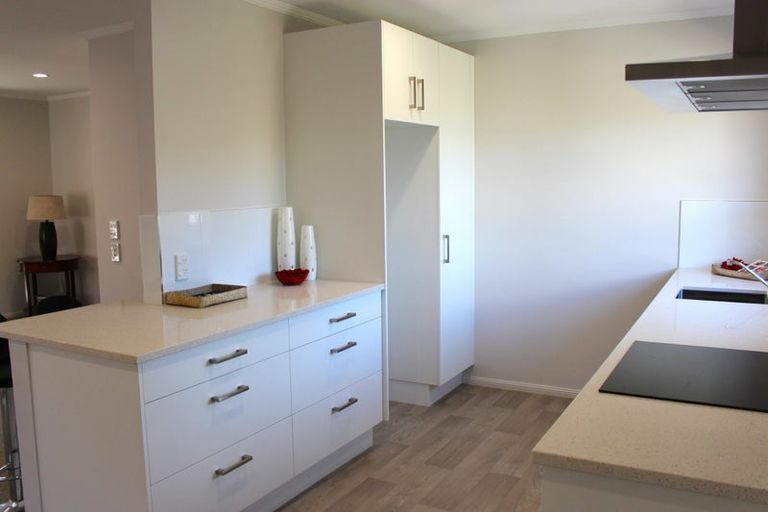 Photo of property in Regency Park, 33/3a Brent Road, Owhata, Rotorua, 3010