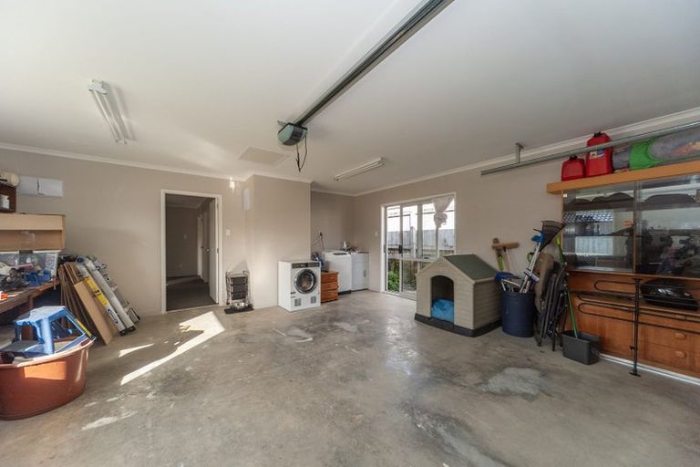 Photo of property in 10 Greenstone Grove, Brown Owl, Upper Hutt, 5018