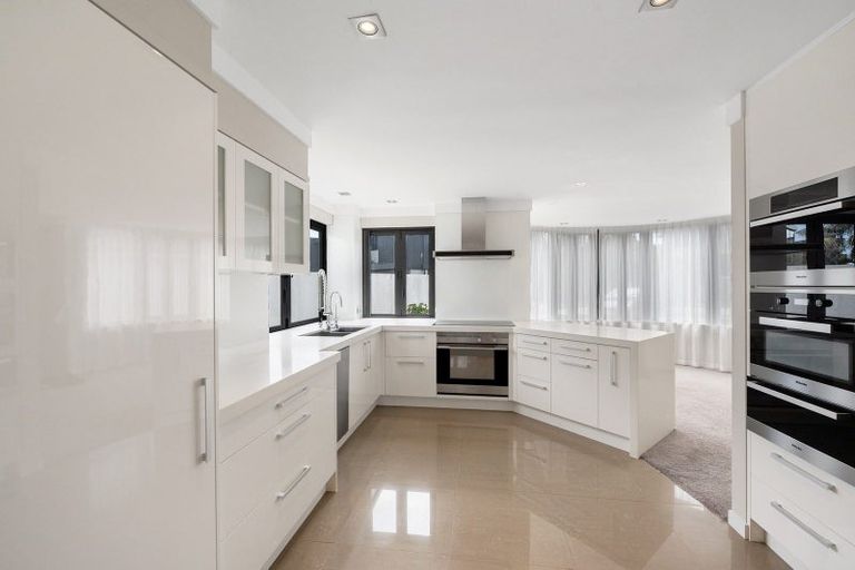 Photo of property in 35 Saltburn Road, Milford, Auckland, 0620