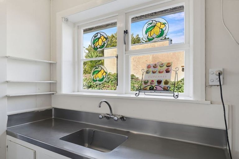 Photo of property in 59 Weston Avenue, Roslyn, Palmerston North, 4414