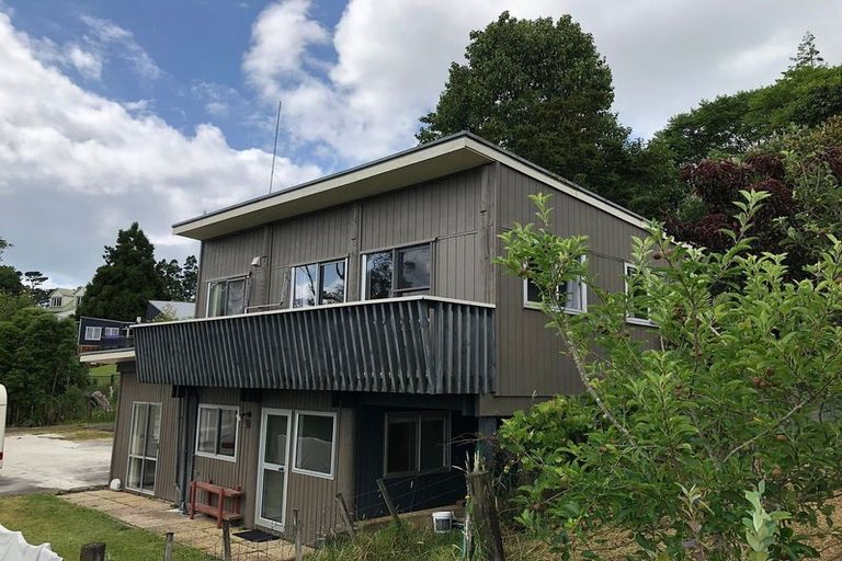 Photo of property in 145 Shaw Road, Oratia, Auckland, 0604