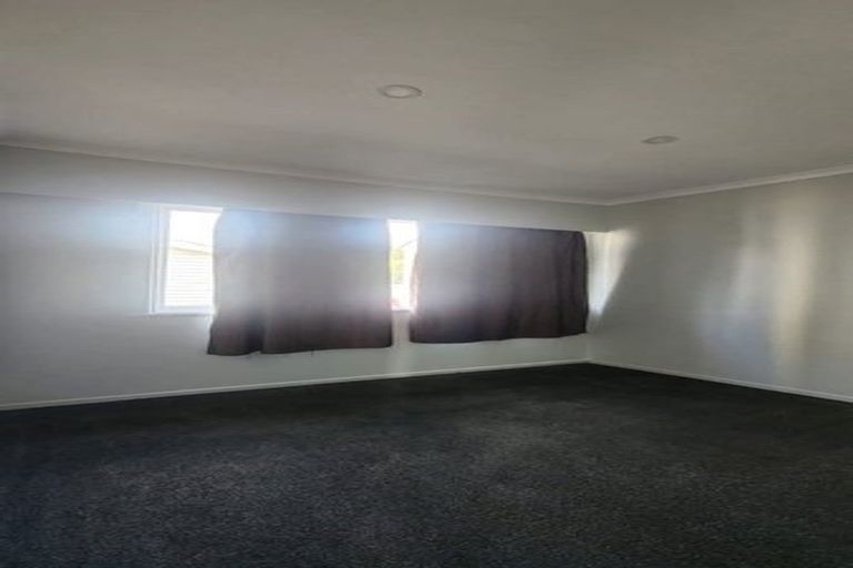 Photo of property in 8 Martin Road, Manurewa, Auckland, 2102