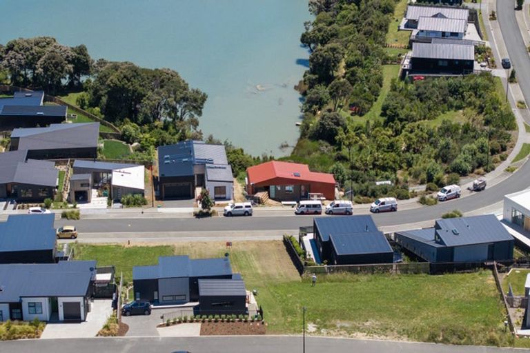 Photo of property in 25 Omahina Street, Raglan, 3225