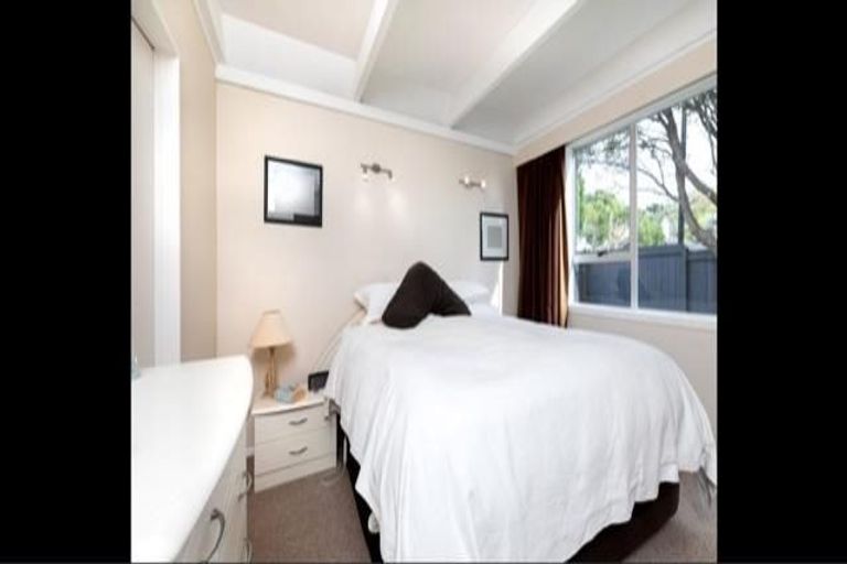 Photo of property in 7 Peace Avenue, Moturoa, New Plymouth, 4310