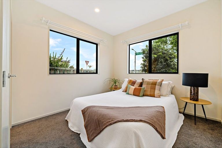 Photo of property in 70 Kano Way, Hobsonville, Auckland, 0616