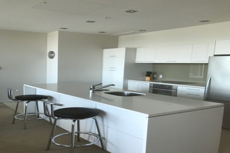Photo of property in Sentinel Apartments, 1005/3 Northcroft Street, Takapuna, Auckland, 0622