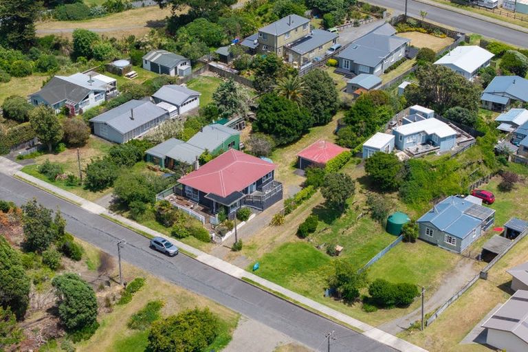 Photo of property in 141 Kahukura Avenue, Waitarere Beach, Levin, 5510