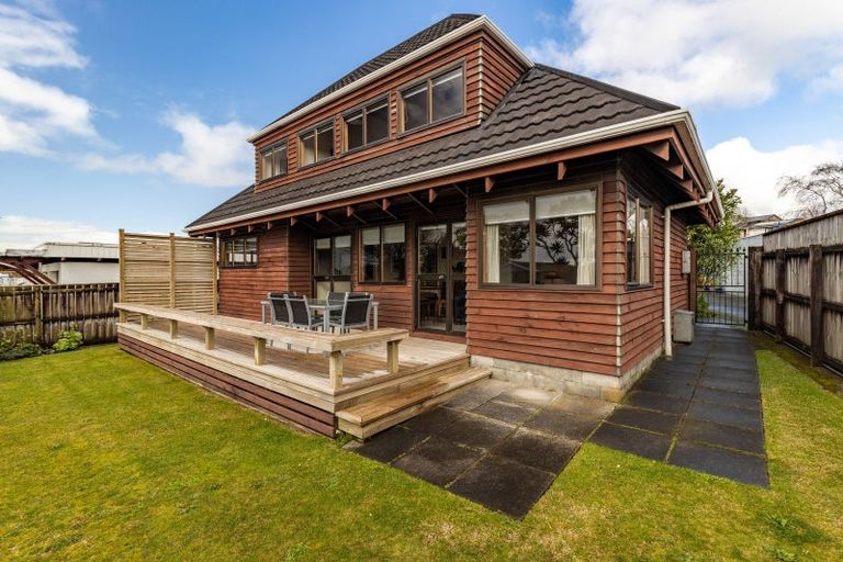 Photo of property in 23 Wesley Avenue, Frankleigh Park, New Plymouth, 4310