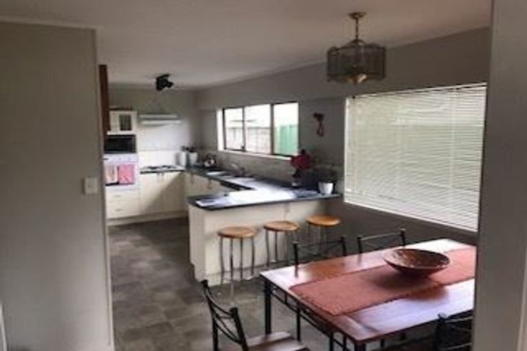 Photo of property in 129a Nile Road, Milford, Auckland, 0620