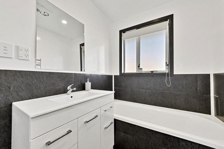 Photo of property in 28 Saint Heliers Crescent, Aranui, Christchurch, 8061