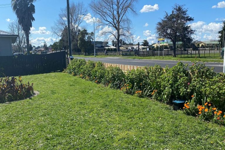 Photo of property in 82 George Street, Tuakau, 2121