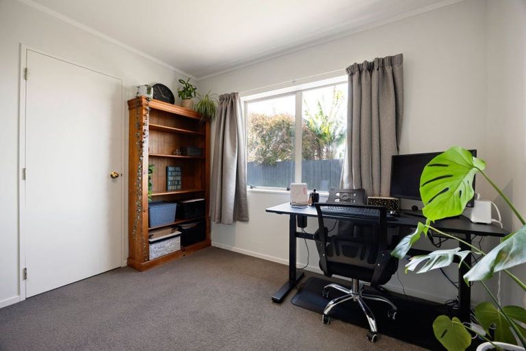 Photo of property in 30 Rosehill Place, Nawton, Hamilton, 3200