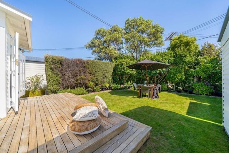 Photo of property in 17 Beaumont Avenue, Alicetown, Lower Hutt, 5010