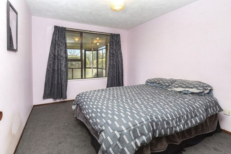 Photo of property in 2/2 Mchaffies Place, Wainoni, Christchurch, 8061