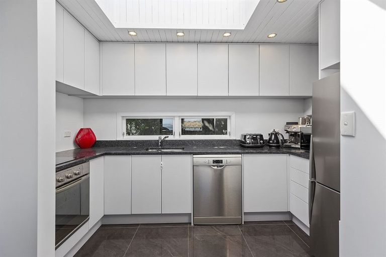 Photo of property in 29 The Track, Plimmerton, Porirua, 5026