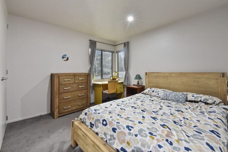 Photo of property in 17 Elias Court, The Gardens, Auckland, 2105