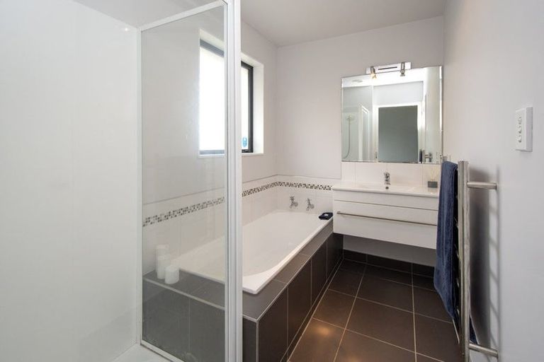 Photo of property in 6a Peel Close, Rolleston, 7614