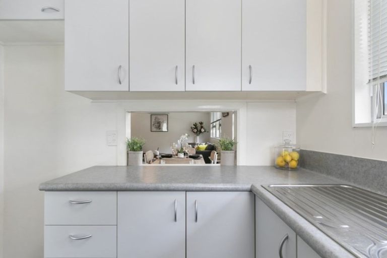 Photo of property in 4a Guiness Street, Avalon, Lower Hutt, 5011