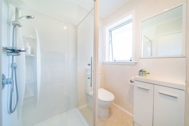 Photo of property in 5 Te Puni Grove, Elderslea, Upper Hutt, 5018