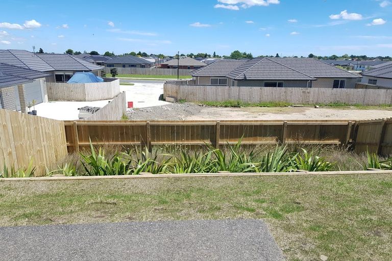 Photo of property in 22b Pakaraka Drive, Papakura, 2110