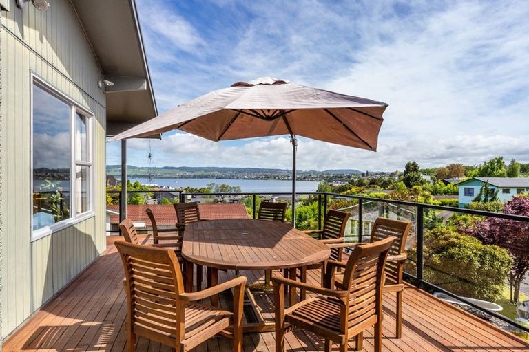 Photo of property in 45 Tremaine Avenue, Two Mile Bay, Taupo, 3330