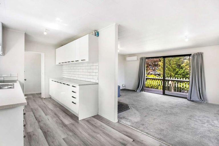 Photo of property in 24 Fergusson Street, Marton, 4710