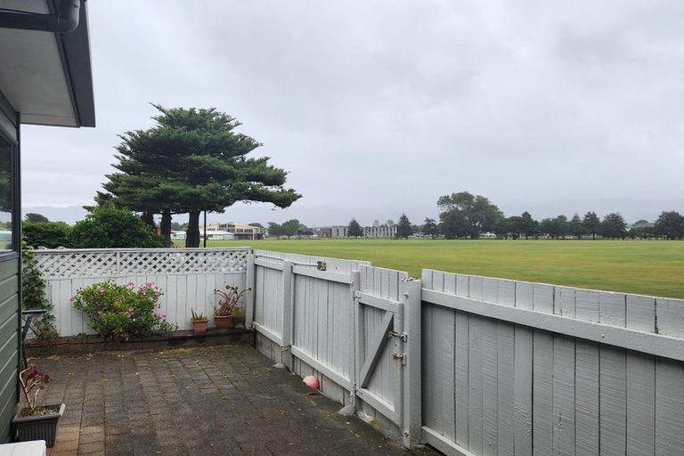 Photo of property in 182a Whites Line East, Waiwhetu, Lower Hutt, 5010