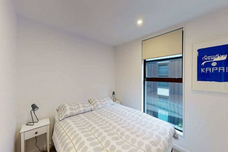 Photo of property in 18 Rua Kai Way, Brooklyn, Wellington, 6021