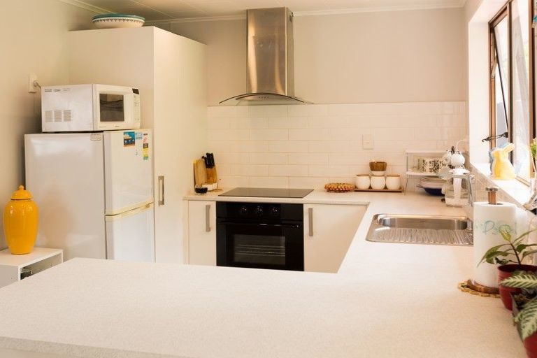 Photo of property in 32a Mahana Road, Paraparaumu Beach, Paraparaumu, 5032