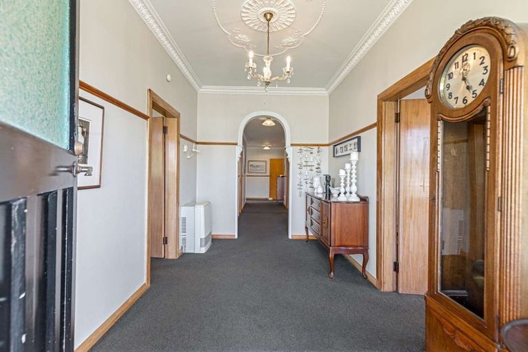 Photo of property in 8 Saint Leonard Street, Saint Johns Hill, Whanganui, 4501