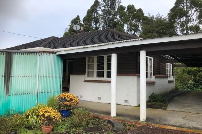 Photo of property in 212 Godley Road, Titirangi, Auckland, 0604