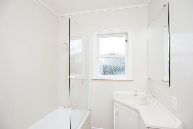 Photo of property in 21 Turenne Street, Inner Kaiti, Gisborne, 4010