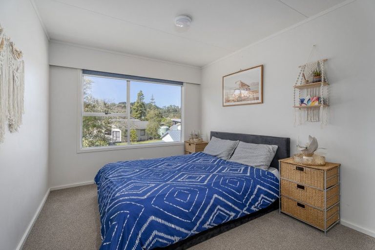 Photo of property in 12 Hardy Place, Cooks Beach, Whitianga, 3591