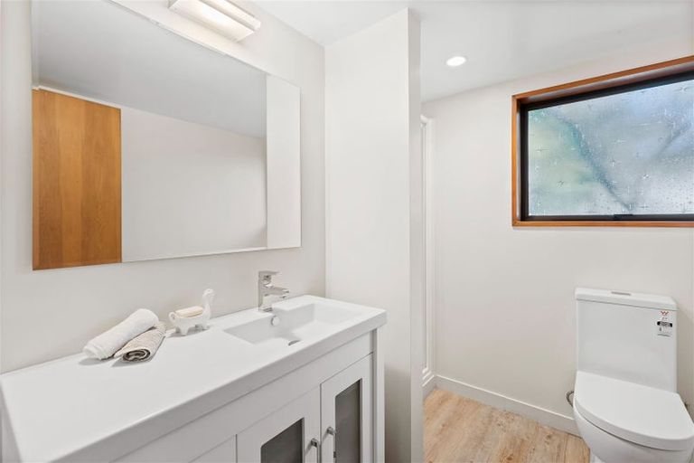 Photo of property in 4 Godfrey Place, Ilam, Christchurch, 8041