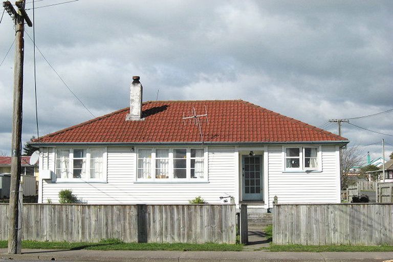 Photo of property in 77 Racecourse Road, Waipukurau, 4200