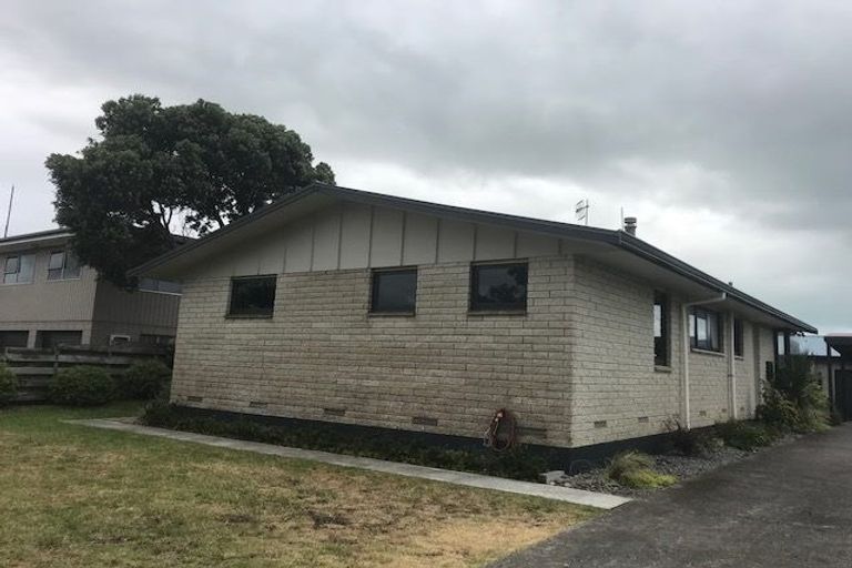Photo of property in 6 Glenbank Road, Te Awanga, 4102