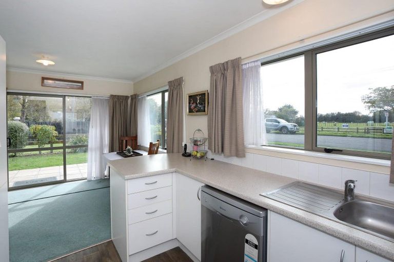 Photo of property in 17 Johnson Street, Bulls, 4818