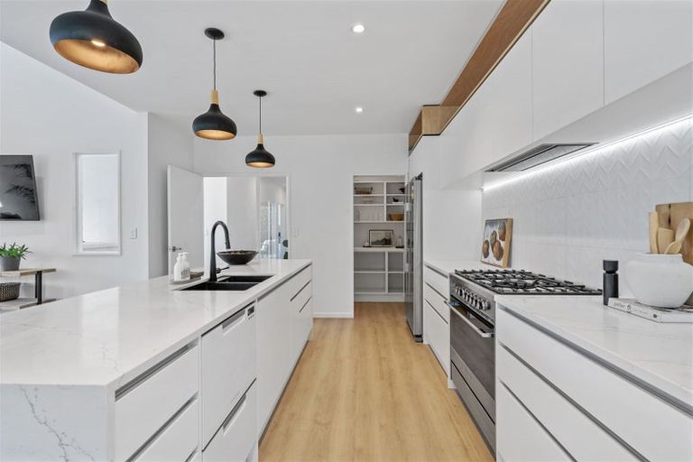 Photo of property in 38 Landsdowne Terrace, Cashmere, Christchurch, 8022