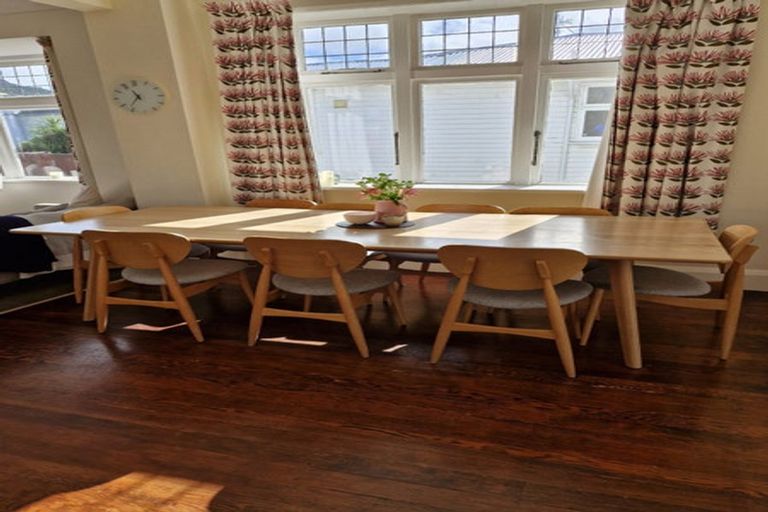 Photo of property in 102 Clyde Street, Island Bay, Wellington, 6023