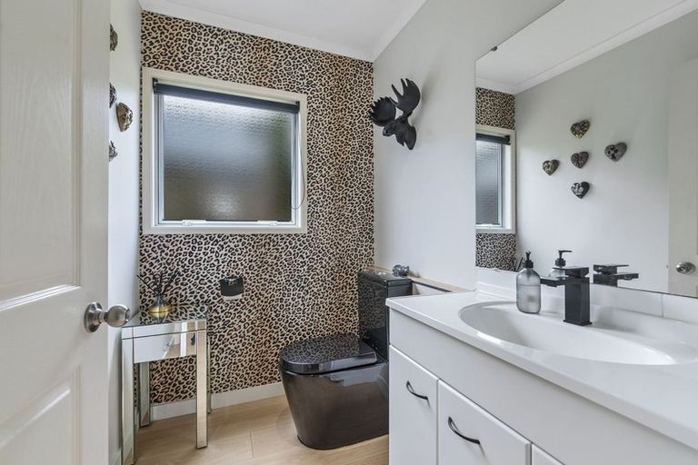 Photo of property in 12 Mahoney Drive, Albany, Auckland, 0632