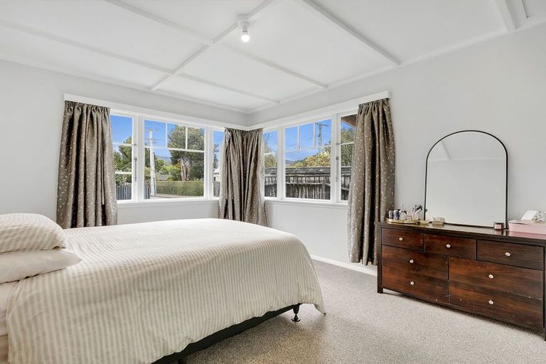 Photo of property in 2 Kellow Street, Wallaceville, Upper Hutt, 5018