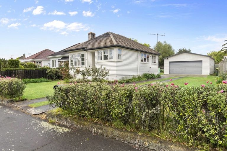 Photo of property in 51 Jellicoe Drive, Hamilton East, Hamilton, 3216