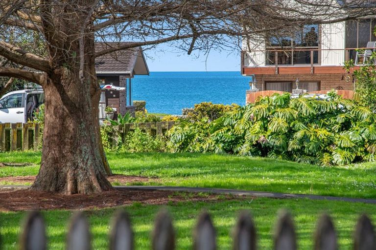 Photo of property in 3a Mckenzie Avenue, Arkles Bay, Whangaparaoa, 0932