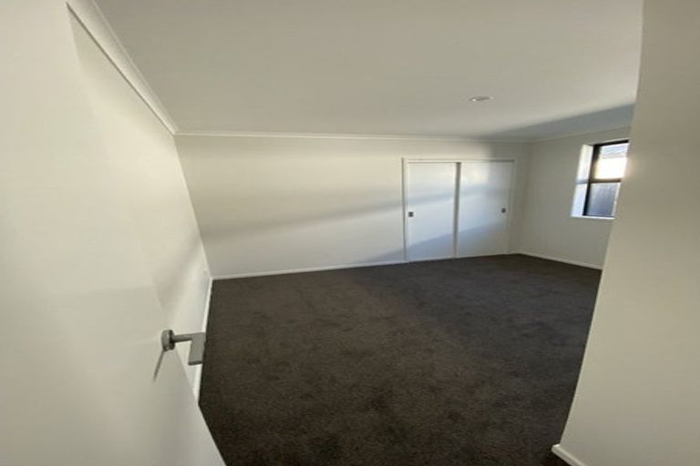 Photo of property in 3 Hammick Crescent, Pyes Pa, 3112