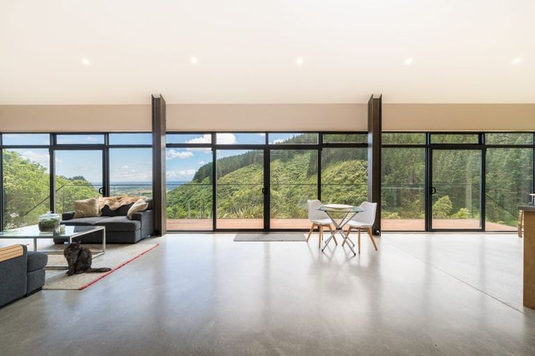 Photo of property in 631 Pahiatua Aokautere Road, Aokautere, Palmerston North, 4471