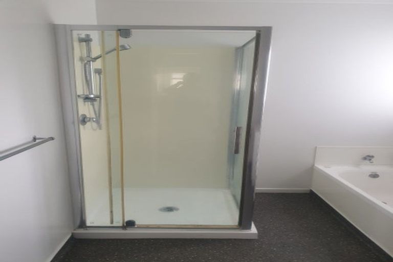 Photo of property in 11 Bittern Place, Henderson, Auckland, 0610