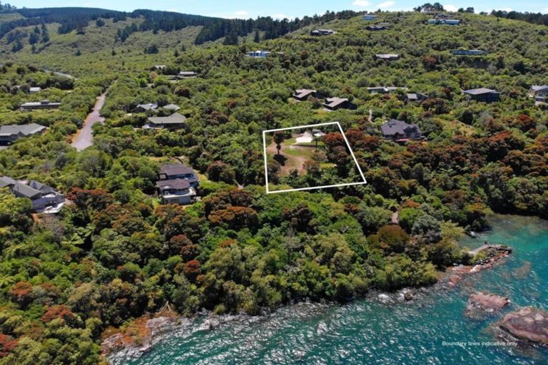 Photo of property in 4 Whakamoenga Point, Acacia Bay, Taupo, 3385