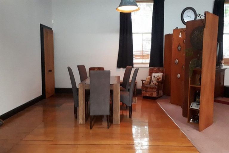 Photo of property in 43 Domett Street, Waitara, 4320